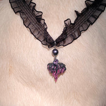 Load image into Gallery viewer, Withered Heart Choker