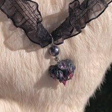 Load image into Gallery viewer, Withered Heart Choker