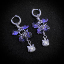 Load image into Gallery viewer, Magic Kitty Earrings