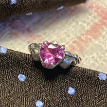 Load image into Gallery viewer, Swirly Heart Ring
