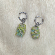 Load image into Gallery viewer, Pond Lilly Earrings

